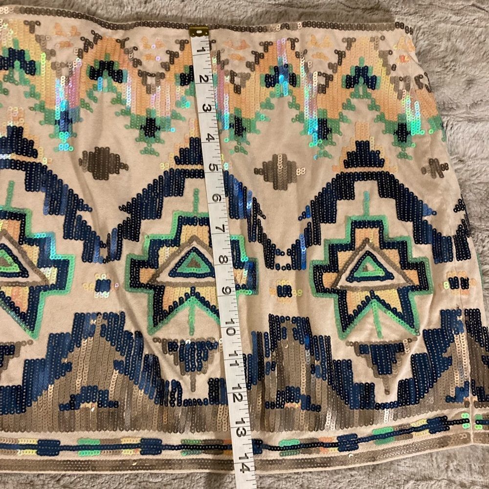 : : EXPRESS Sequin Tribal Print Mini Skirt : : - Picture 5 of 14